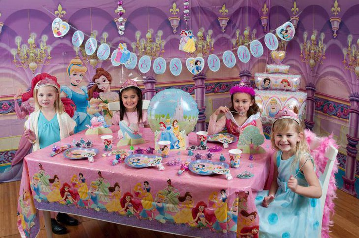 35 Gorgeous Disney Princess Birthday Party Ideas Table Deocrating Ideas